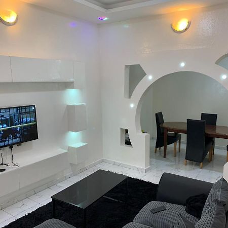 Matano Guest House Brikama Εξωτερικό φωτογραφία