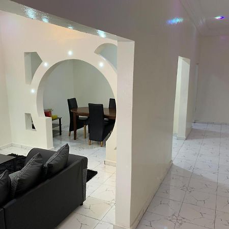 Matano Guest House Brikama Εξωτερικό φωτογραφία