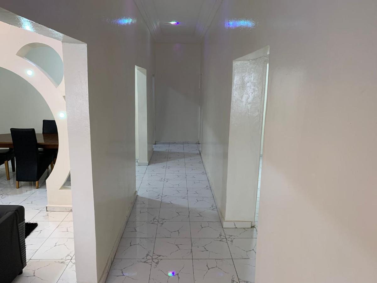 Matano Guest House Brikama Εξωτερικό φωτογραφία