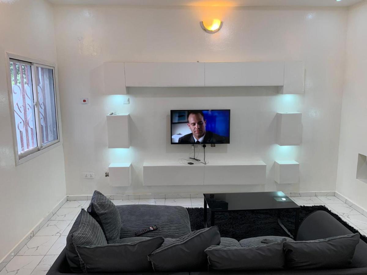 Matano Guest House Brikama Εξωτερικό φωτογραφία