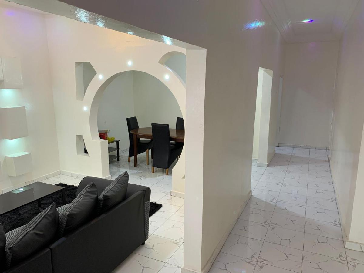 Matano Guest House Brikama Εξωτερικό φωτογραφία